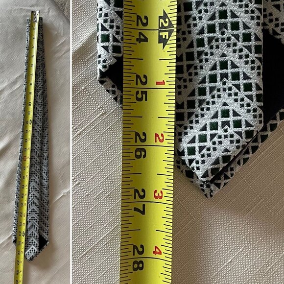 Vintage Mens Wide Tie Deep Green Geometric Chevron Pattern of Polyester - Picture 4 of 5